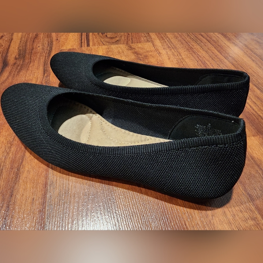 Black Ballet Flats